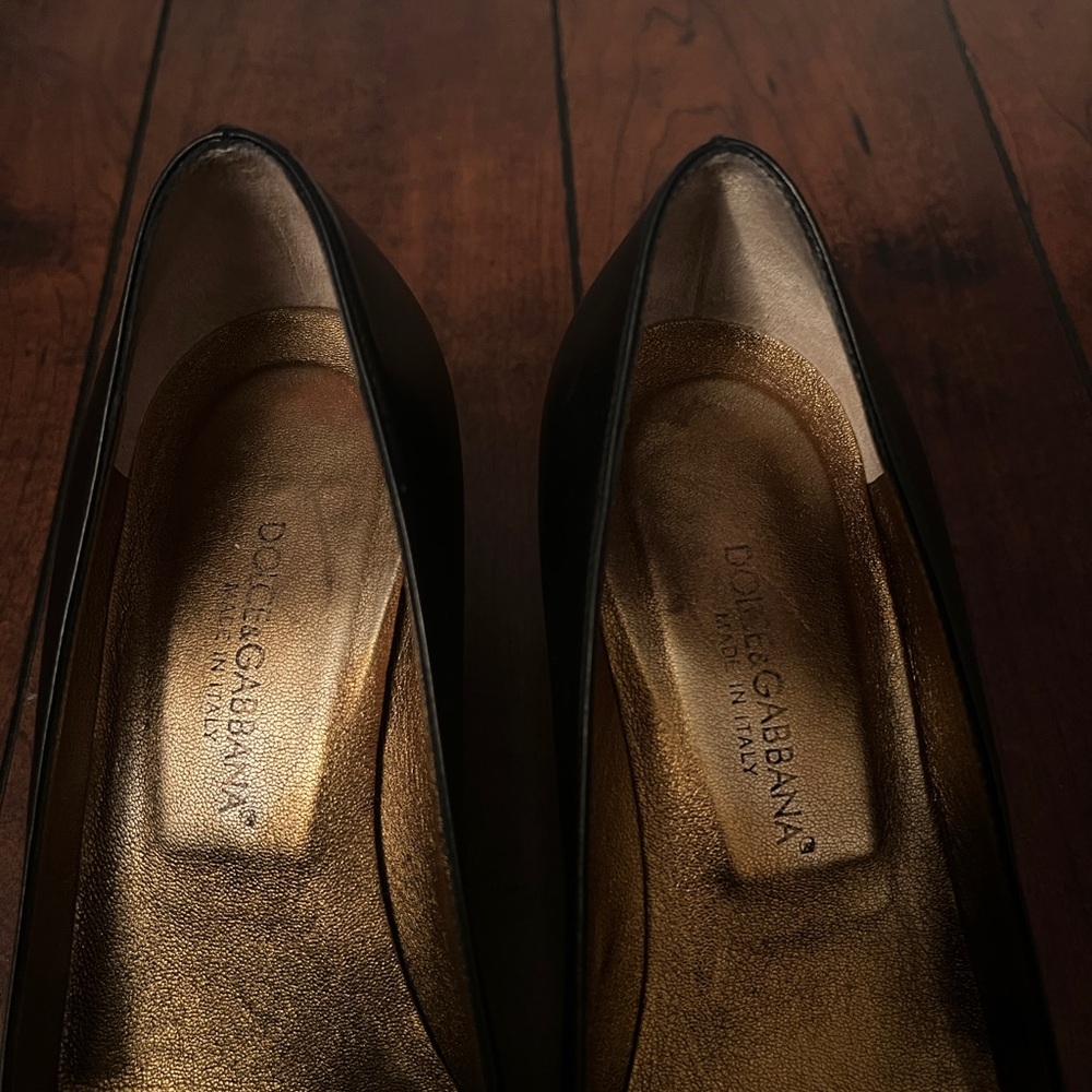 Dolce & Gabbana Classic Kitten Heels - Picture 2 of 5